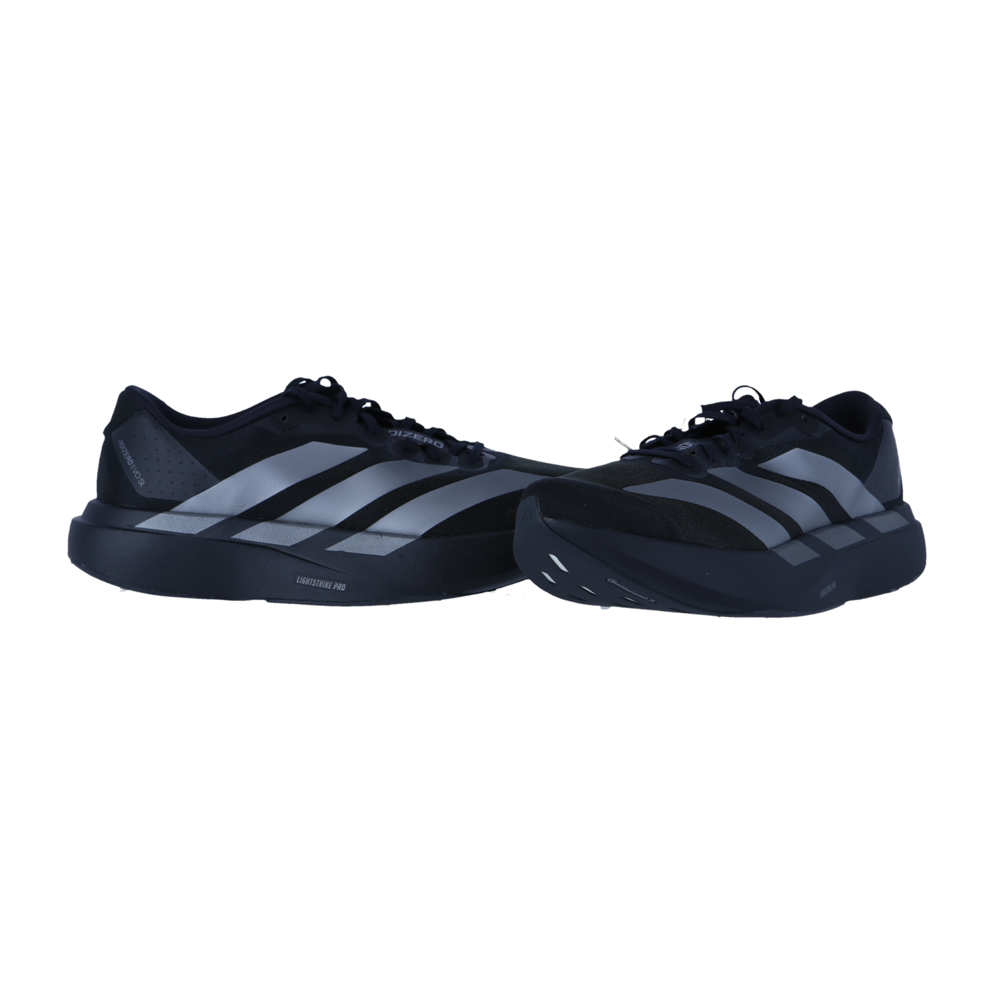 Ein Paar schwarze Adidas adizero Evo SL M Schuhe mit silbernen Streifen sitzen auf einem schlichten weißen Hintergrund. Der linke Schuh liegt leicht hinter dem rechten, beide zeigen nach vorne und sind mit einer reaktionsfreudigen Lightstrike Pro Zwischensohle ausgestattet.
