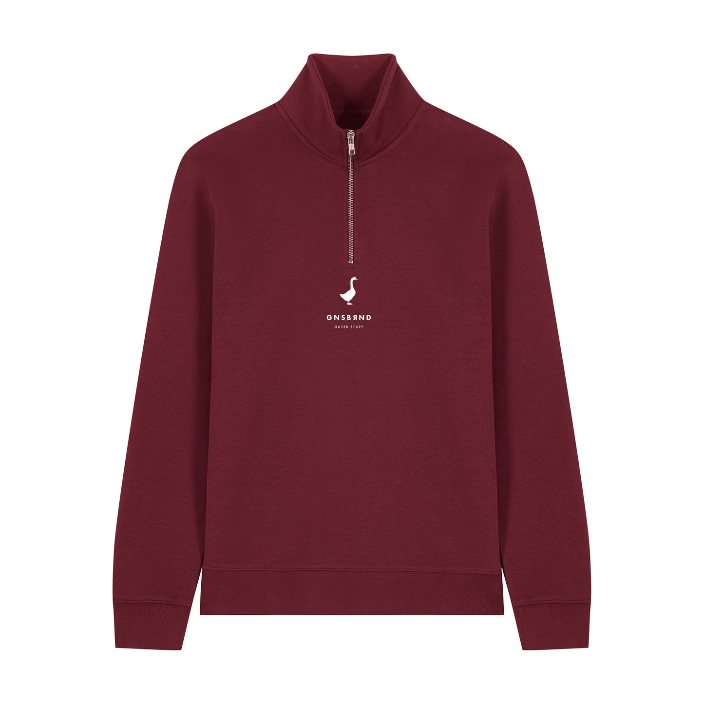 Der Weipertshofen Halfzip von Der Stall ist ein bordeauxfarbener Pullover mit Stehkragen, weißem Logo und Text auf der Brust, gerippten Bündchen und Saum, langen Ärmeln und besteht aus recyceltem Polyester.