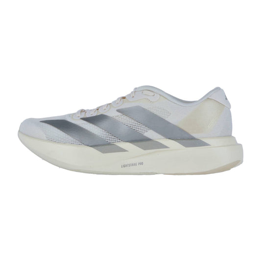 Der weiße Adidas adizero Evo SL W Laufschuh für Frauen verfügt über silberne Streifen, ein Obermaterial aus Mesh und eine dicke Lightstrike Pro Zwischensohle, die von der Seite auf einem schlichten weißen Hintergrund dargestellt wird.