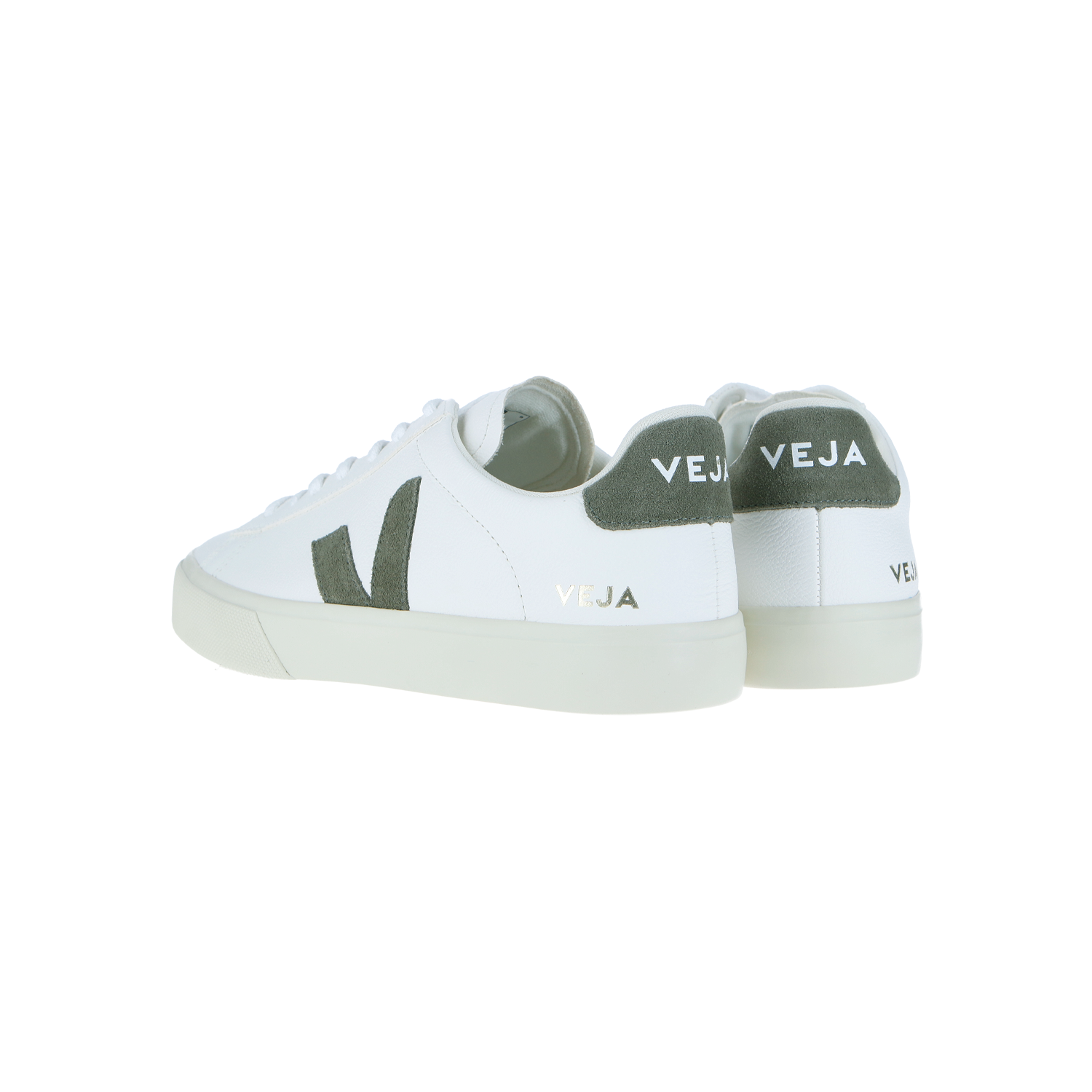 Die Veja CAMPO Extra White/Khaki Sneakers haben ein weißes Design mit V-Logos und Fersenakzenten aus khakifarbenem Wildleder, das aus chromfreiem Leder und Bio-Baumwolle gefertigt ist. Die Marke VEJA erscheint in Gold an den Fersen und an den Seiten.