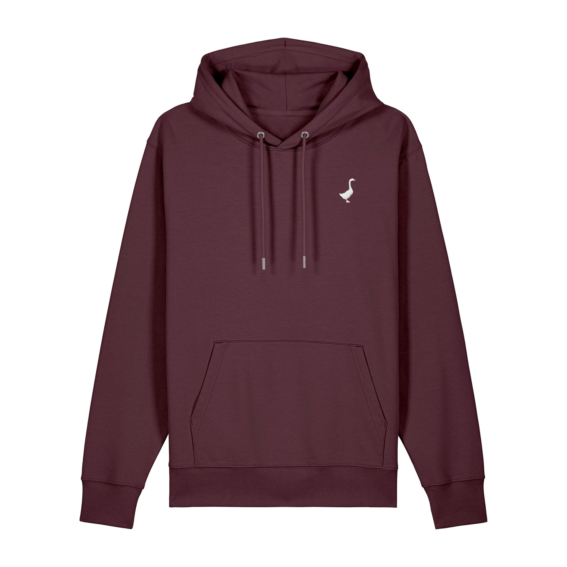 Der Kirchberg von GNSBRND ist ein kastanienbrauner Unisex-Kapuzenpullover mit einer Vordertasche, Kordelzügen und einer kleinen weißen Gänsekontur auf der linken Brust. Hergestellt aus recyceltem Polyester und Bio-Baumwolle für vielseitigen Stil.
