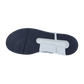 Das Bild zeigt die Sohle des Sneakers THE ROGER CLUBHOUSE von On, mit einem marineblauen und weißen Farbmuster, strukturierten Griffpartien und einer seitlichen Prägung "SUPERGAUTO".