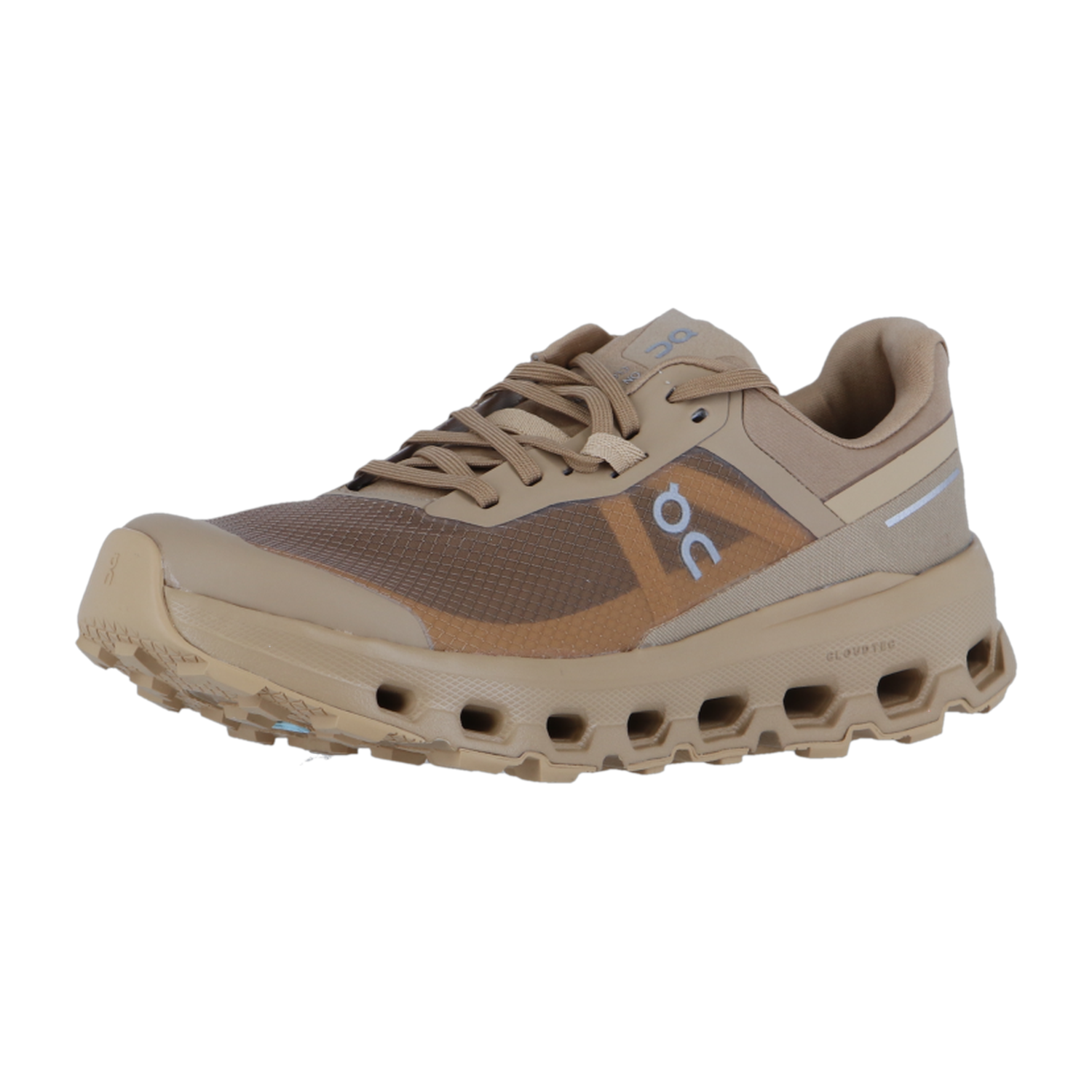 Der CLOUDVISTA 2 von On ist ein hellbrauner Sportschuh mit Mesh-Obermaterial, der charakteristischen CloudTec-Dämpfung, den markanten Sohlenlöchern und dem Markenlogo an der Seite, das auf einem schlichten weißen Hintergrund zu sehen ist.