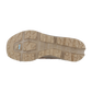 Das Bild zeigt die Unterseite der braunen On CLOUDVISTA 2-Sohle, die mit robusten Profilblöcken und CloudTec-Dämpfung für optimalen Halt sorgt. Ein kleiner reflektierender Akzent ist in der Nähe der Ferse sichtbar.