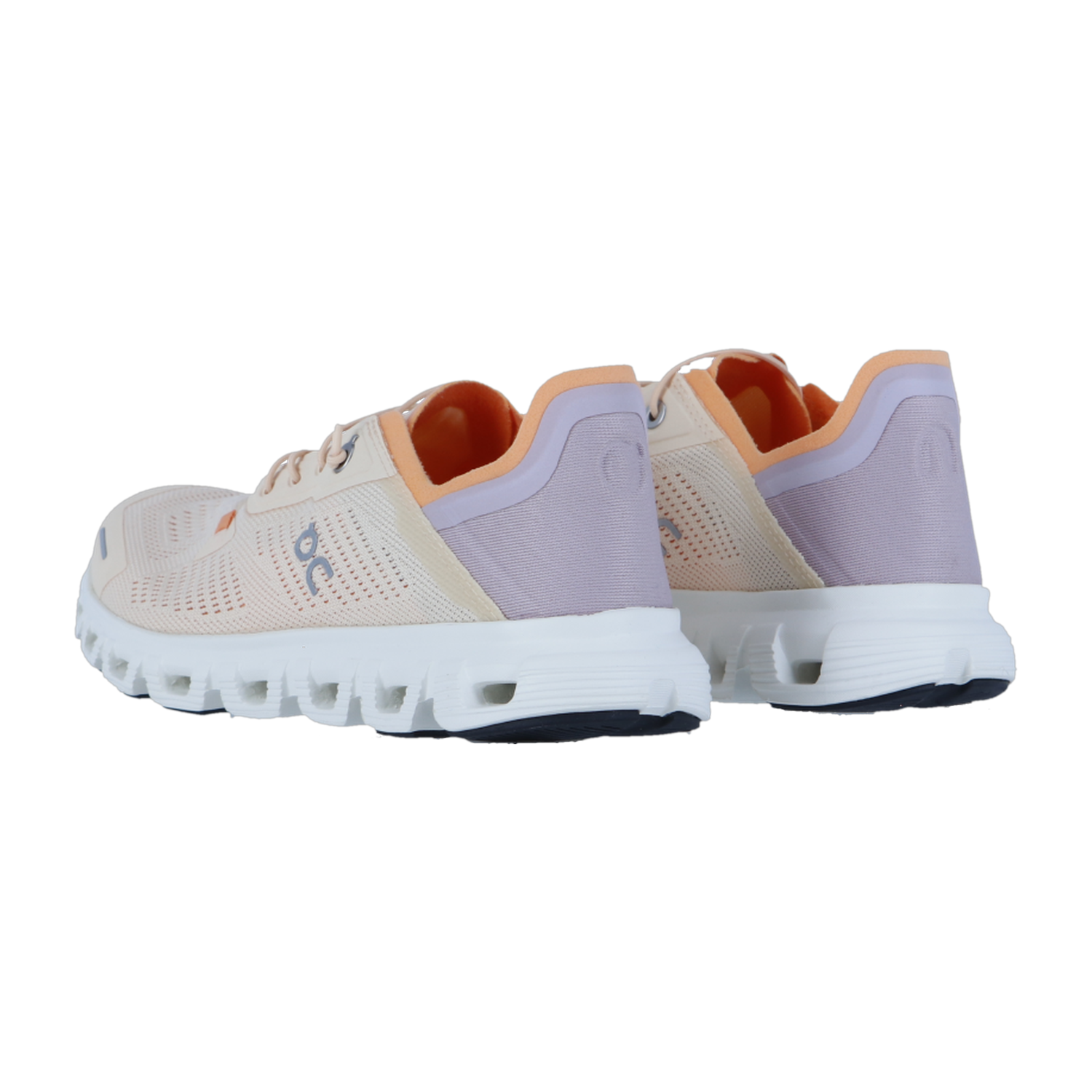 Ein Paar On CLOUD 6 COAST Sneakers in hellrosa und creme mit pfirsich- und lavendelfarbenen Akzenten, CloudTec Dämpfung, atmungsaktives Mesh, weiße Sohlen und marinefarbenes Profil. Abgebildet auf einem weißen Hintergrund von den Außenseiten und der Rückseite.
