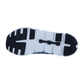 Das Bild zeigt die Sohle des On CLOUD 6 Sneakers, mit einer weißen Basis mit schwarzem strukturierten Griff für Traktion und CloudTec Dämpfung. Der Hintergrund ist einfarbig weiß.