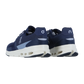 Ein Paar marineblaue On CLOUDRIFT-Sneaker mit weißer Sohle, von hinten und von der Seite gezeigt, mit dem On-Logo an der Ferse und an der Seite und ausgestattet mit CloudTec-Dämpfung für höchsten Komfort.