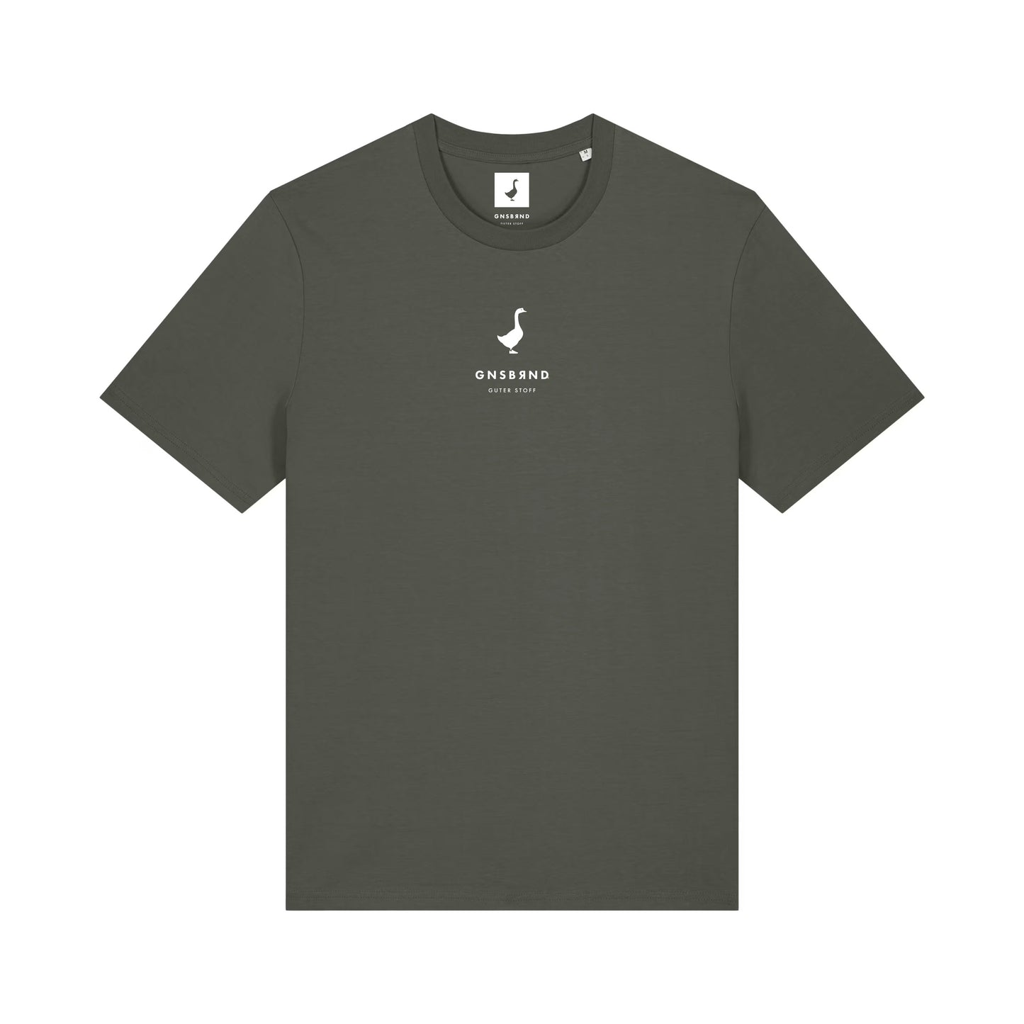 Das Liebesdorf Shirt von GNSBRND ist ein dunkelgrünes Unisex-Kurzarm-Shirt aus weicher Bio-Baumwolle mit einem kleinen weißen Seepferdchen-Logo und "GNS&ND NEVER ENDS" auf der Brust sowie einem weißen Markenschild im Nacken.