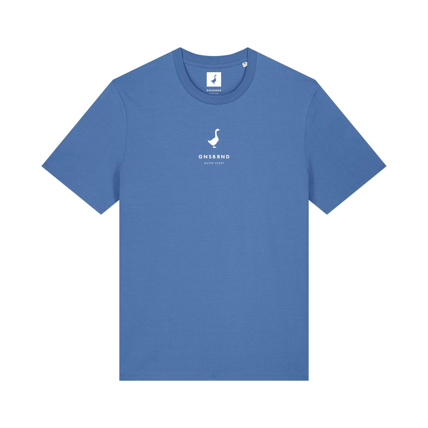 Das Liebesdorf Shirt von GNSBRND ist ein blaues Kurzarm-T-Shirt aus Bio-Baumwolle mit einem kleinen weißen Logo und ONS&OND-Text auf der Brust sowie "EST. 2022" unter einem minimalistischen weißen Seepferdchen. Klassische Unisex-Passform, flach auf weißem Hintergrund abgebildet.