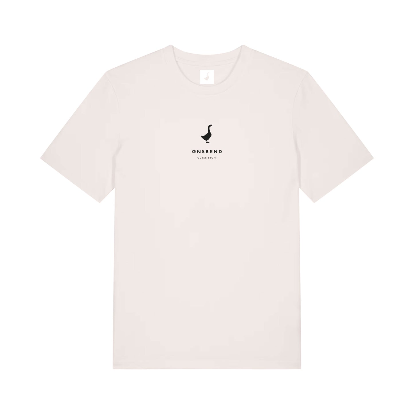 Das GNSBRND Liebesdorf Shirt ist ein unisex-fit T-Shirt in schlichtem Weiß, mit kleinem schwarzen abstrakten Logo und "GNS&BRND ESTD 2020" auf der Brust, aus weicher Bio-Baumwolle für angenehmen Tragekomfort im Alltag.