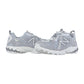 Ein Paar New Balance ML610TV1 Turnschuhe in Hellgrau und Weiß mit klobigen Sohlen, Mesh-Einsätzen, ABZORB-Zwischensohlen und fetten N-Logos sind nebeneinander auf einem weißen Hintergrund abgebildet.