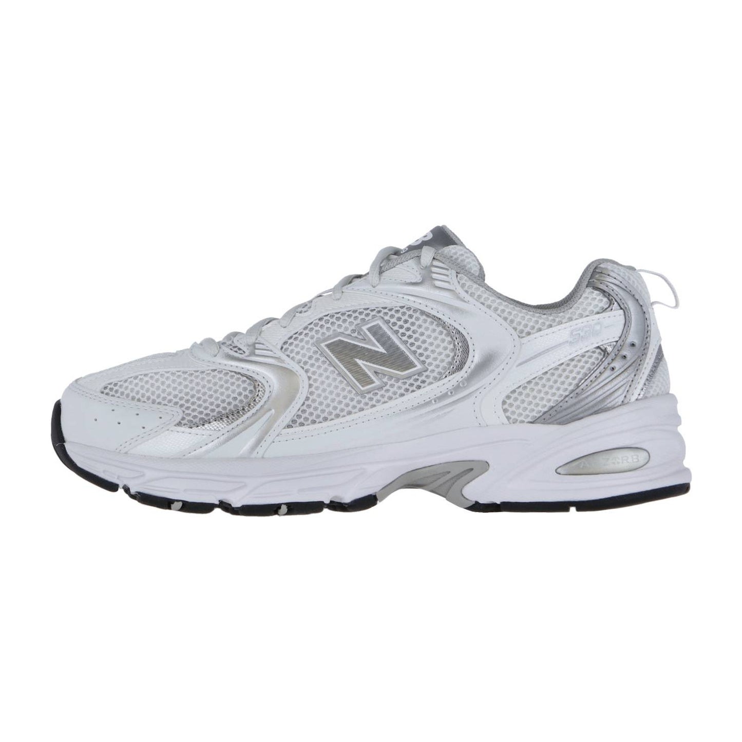 Der New Balance MR530 ist ein weiß-grauer Sportschuh mit Mesh-Einsätzen, einem silbernen N-Logo, ABZORB-Dämpfung für Komfort und einer schwarz-weißen Sohle - ideal für einen klassischen Y2K-Sneaker-Look.