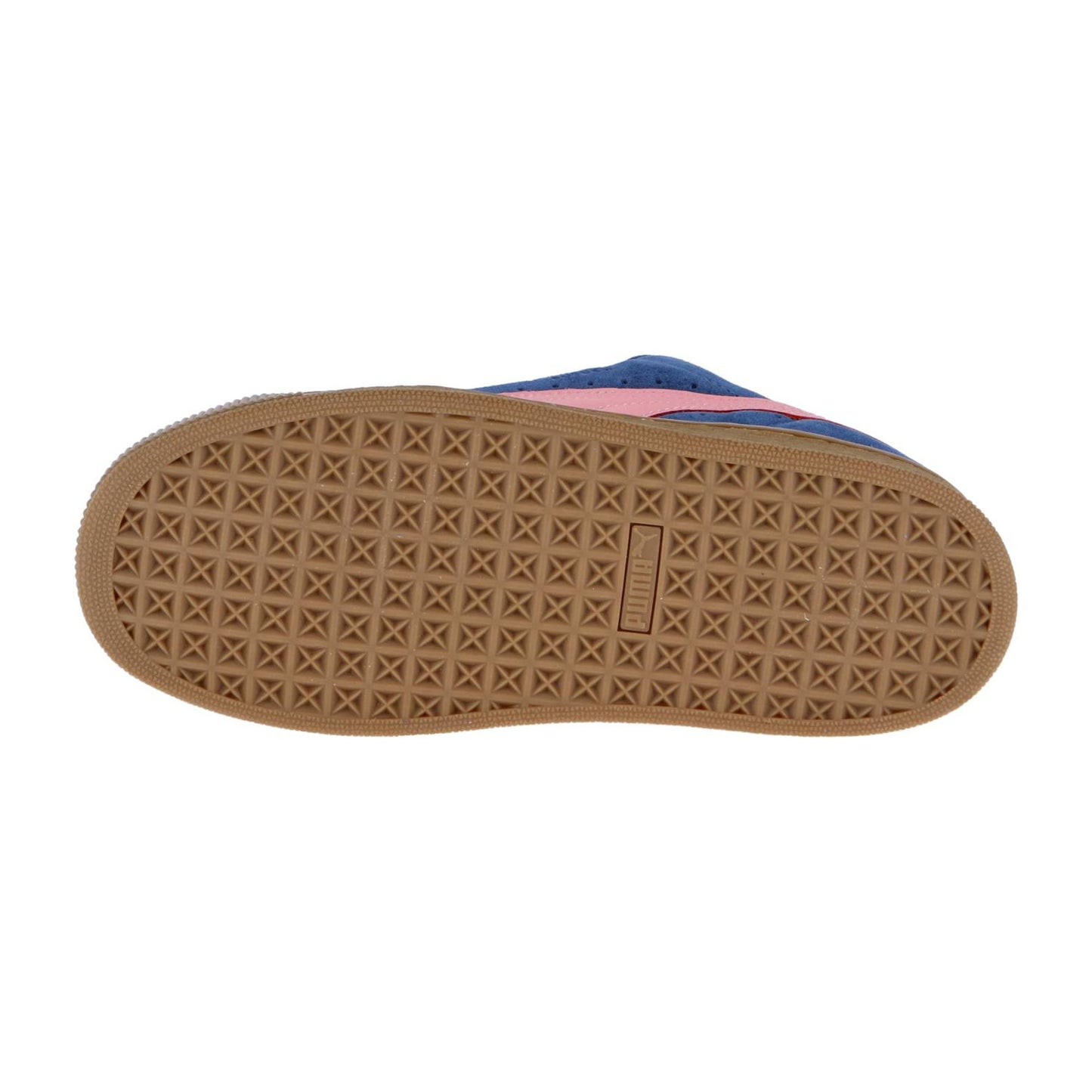Das Bild zeigt die Sohle des Puma Suede XL Sneakers mit einer hellbraunen, strukturierten Gummisohle und einem waffelartigen Muster. Das Obermaterial, von der Seite gesehen, ist blau und rosa.